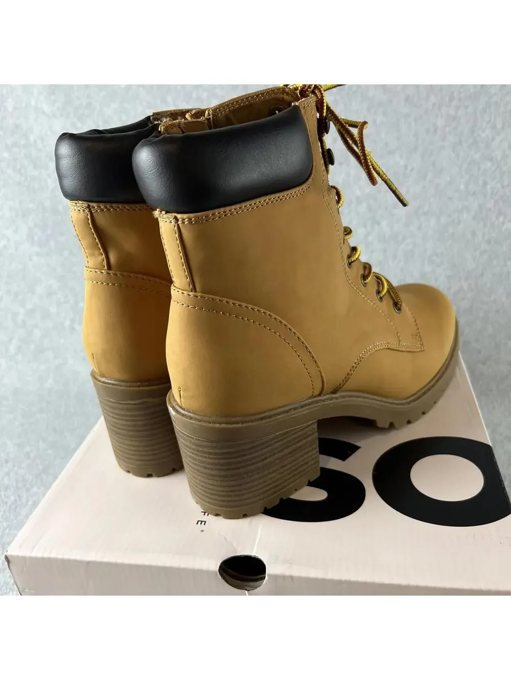 SO Ankle Boots Women's Size 9.5 Combat Block Heels Boots New